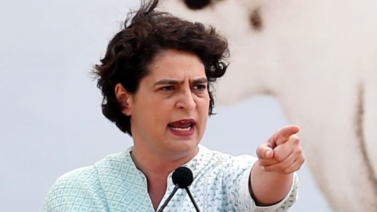 Photo of रायबरेली में व्यापारी से लूट के बाद ईमानदार व्यक्ति पर लगा झूठा केस, प्रियंका गांधी ने पुलिस पर साधा निशाना