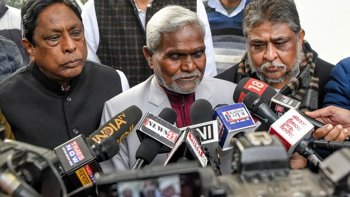 Photo of झारखंड विधानसभा चुनाव 2024: एग्जिट पोल में कांटे की टक्कर, दावों और आरोपों का दौर तेज