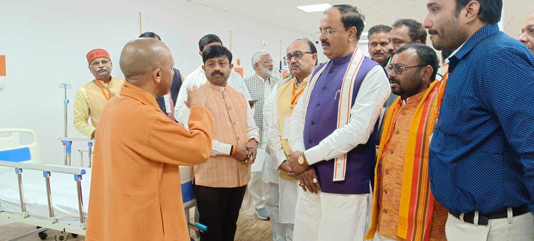 Photo of सीएम योगी ने संगम नोज पर पीएम मोदी के दर्शन और पूजन की तैयारियों का लिया जायजा