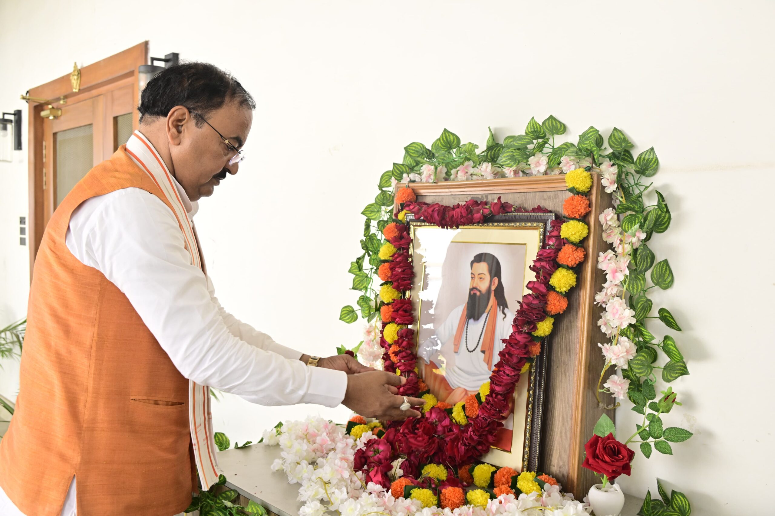 Photo of केशव प्रसाद मौर्य ने संत रविदास जी के जीवन दर्शन से समाज में समानता का आह्वान किया।