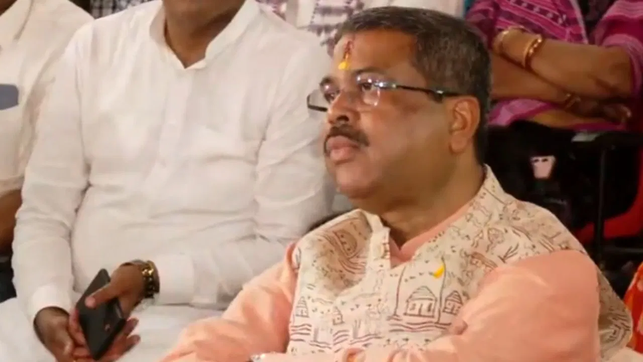 Photo of मन की बात: पीएम मोदी का संदेश साफ – अंतरिक्ष, डीप-टेक और एआई में भारत बने लीडर