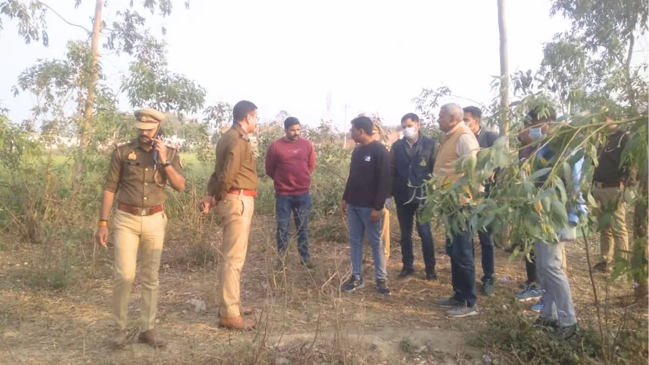 Photo of बरेली में सनसनीखेज मामला: खेत में बेहोश कांस्टेबल, कार में पत्नी का शव, पास पड़ा मिला इंजेक्शन