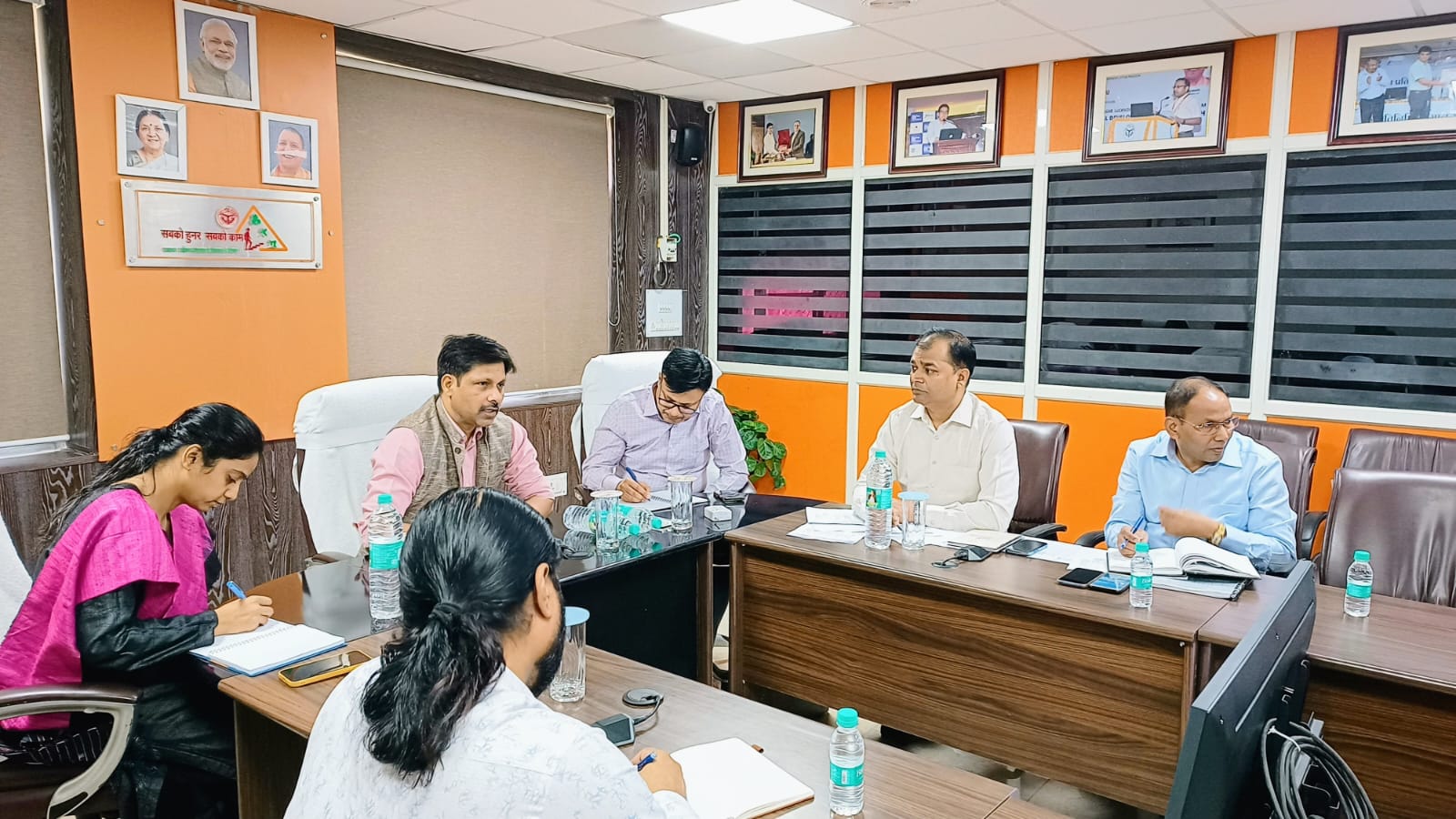 Photo of प्रमुख सचिव डॉ. हरिओम ने उत्तर प्रदेश कौशल विकास मिशन की समीक्षा बैठक की