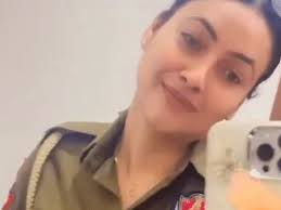 Photo of पंजाब: बठिंडा में महिला कांस्टेबल अमनदीप कौर बर्खास्त, गाड़ी से मिली हेरोइन