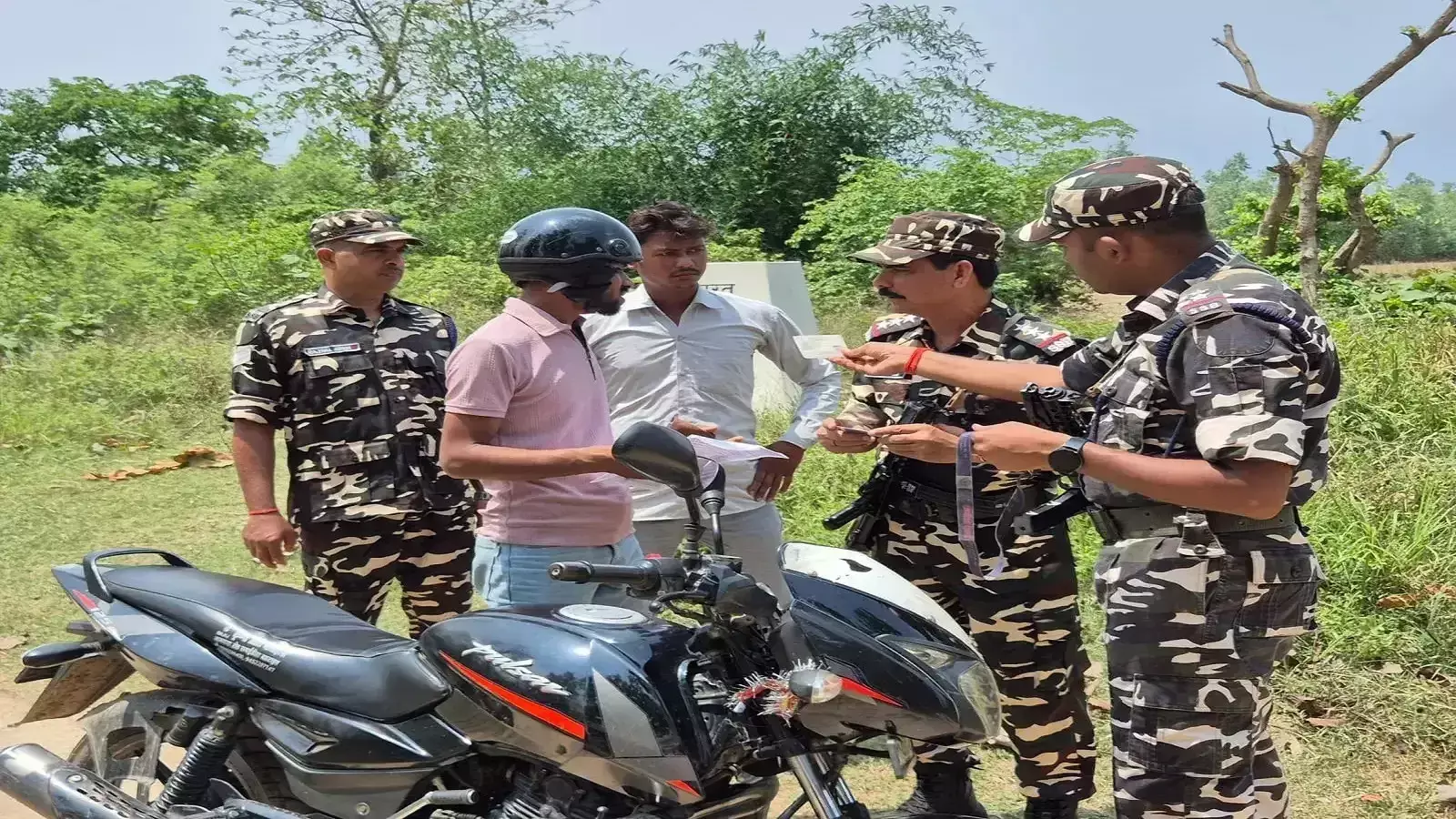 Photo of नेपाल बॉर्डर से घुसपैठ की साजिश: यूपी के सात जिलों में हाई अलर्ट