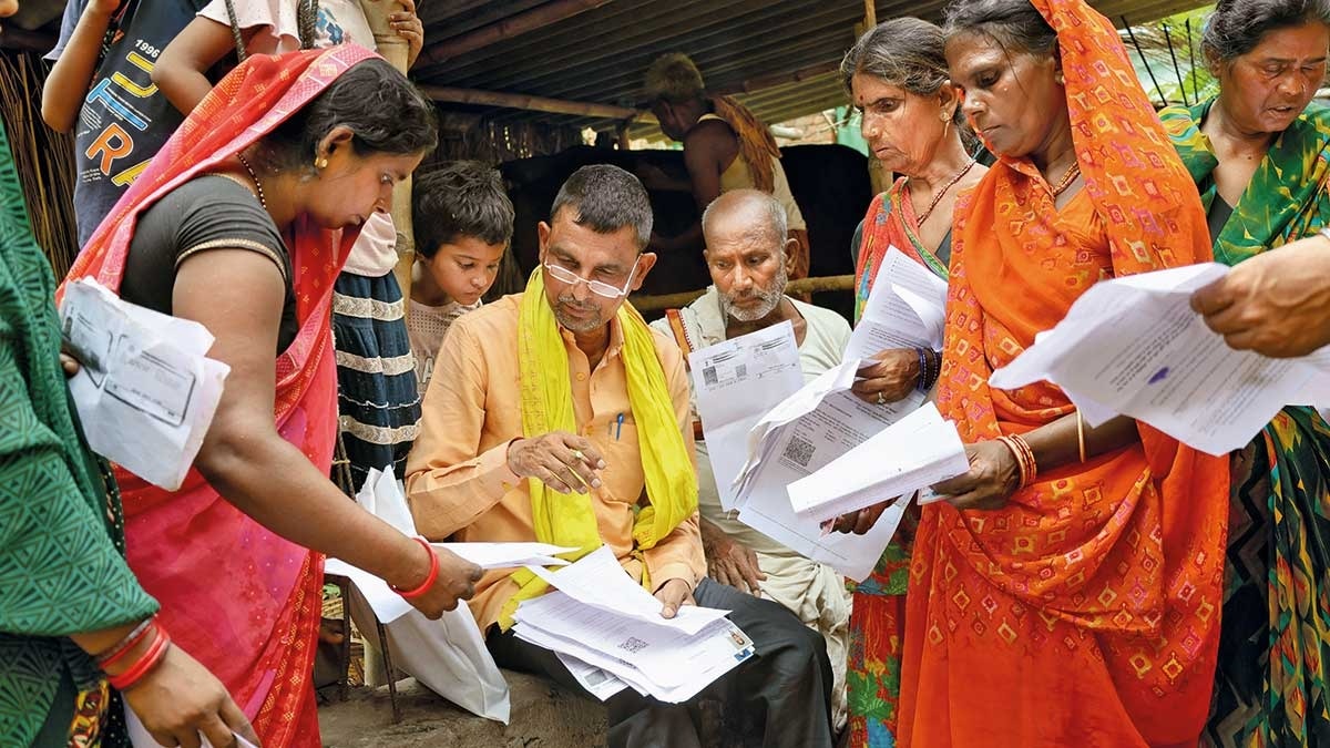 Photo of बिहार में बड़ी संख्या में मिले विदेशी वोटर