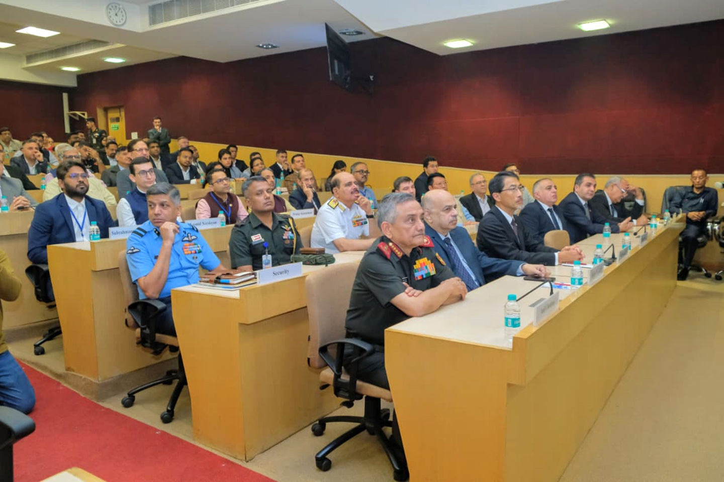 Photo of नई तकनीक को आत्मनिर्भर व तीव्र बनाने के लिए सशक्त परितंत्र जरूरी: रक्षा मंत्री