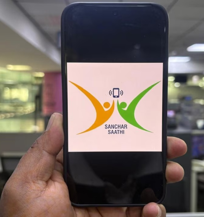 Photo of सरकार ने संचार साथी ऐप की प्री-इंस्टॉलेशन अनिवार्यता हटाई