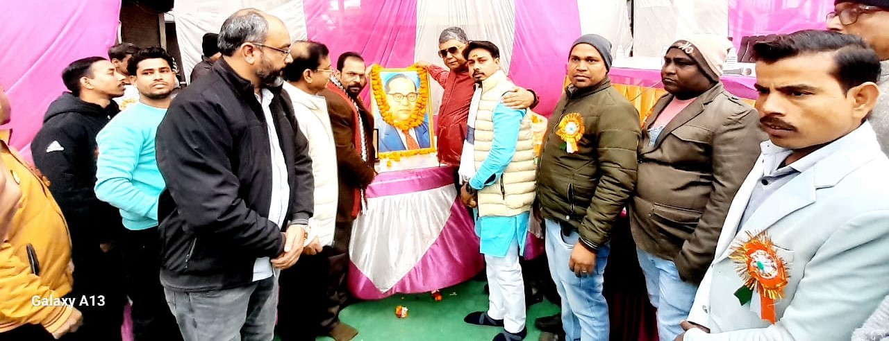 Photo of डॉक्टर अंबेडकर के बताए हुए मार्ग एवं संविधान के रास्ते पर चलकर हमें उनके सपनों को साकार करना-रवि शंकर हवेलक