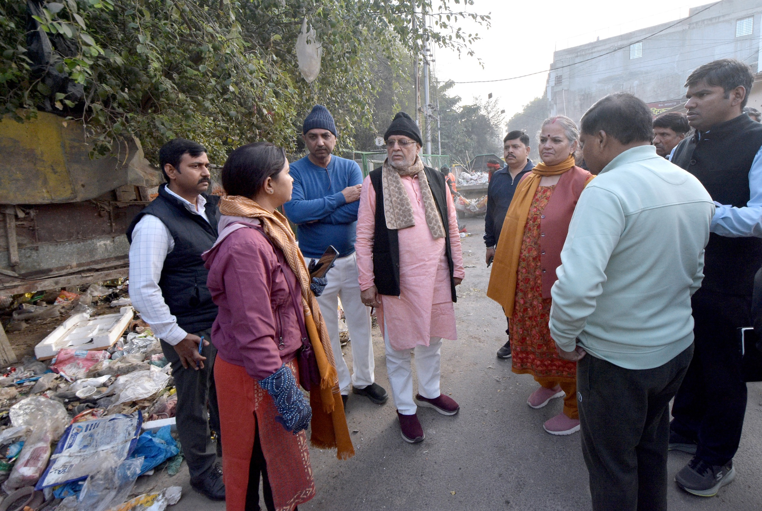 Photo of सुरेश कुमार खन्ना ने सफाई व्यवस्था को लेकर किया औचक निरीक्षण