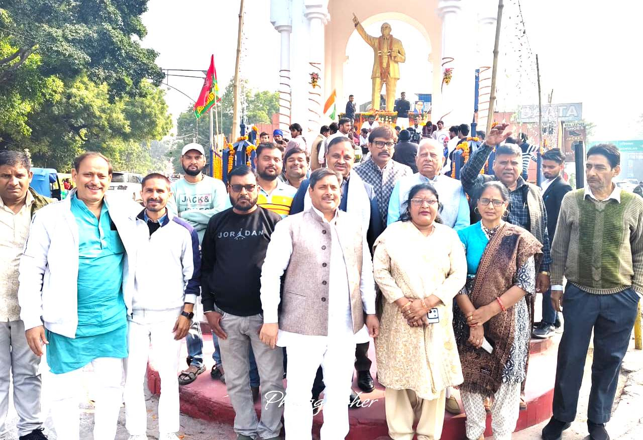 Photo of RLD ने बाबा साहब के महापरिनिर्वाण दिवस पर माल्यार्पण किया