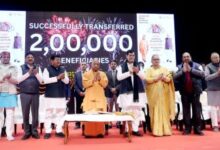 Photo of मुख्यमंत्री योगी आदित्यनाथ ने सिंगल क्लिक से भेजी 2,094 करोड़ की पहली किस्त