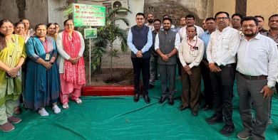 Photo of डाक सेवा, जन सेवा विजन के साथ समाज के अंतिम व्यक्ति तक सेवाएं पहुंचा रहा डाक विभाग -पीएमजी कृष्ण कुमार यादव