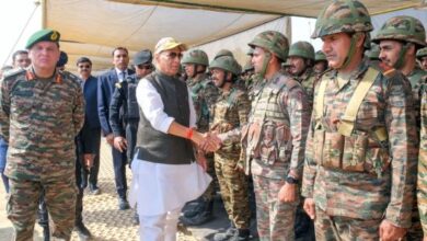 Photo of सेना दिवस पर रक्षा मंत्री ने कहा सरकार आधुनिक, आत्मनिर्भर और भविष्य के लिए तैयार सेना के निर्माण के लिए प्रतिबद्ध