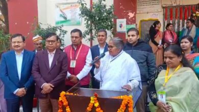 Photo of छात्राओं को तिलक, पेड़ा खिलाकर बढ़ाया उत्साह