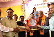 Photo of लखनऊ में अग्रवाल समाज का भव्य होली मिलन, फूलों की होली और संगीत से सजा उत्सव