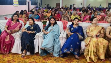 Photo of होली मिलन में सामाजिक मुद्दों पर चर्चा से ज्यादा औपचारिकताओं का बोलबाला