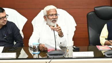 Photo of बाढ़ सुरक्षा तैयारियों पर सख्त हुए मंत्री स्वतंत्र देव सिंह, 15 जून से पहले सभी कार्य पूरे करने के निर्देश