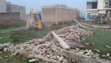 Photo of कानपुर में अवैध प्लॉटिंग पर बुलडोजर, 11 बीघे में निर्माण ध्वस्त