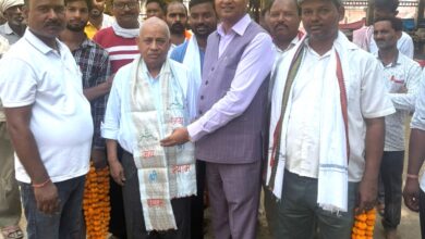 Photo of बख्शी का तालाब में एमएलसी पवन सिंह चौहान का भव्य स्वागत, व्यापारियों ने विकास कार्यों पर जताया आभार”