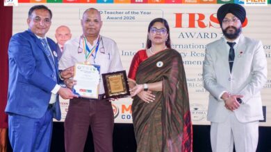 Photo of अंतरराष्ट्रीय सम्मेलन में लखनऊ के प्रोफेसर का जलवा, “बेस्ट टीचर 2026” से सम्मानित