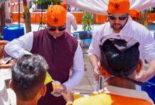 Photo of बैसाखी पर लुलु हाइपरमार्केट की सेवा—गुरुद्वारे में लगा भव्य लंगर