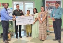 Photo of शहीद के सम्मान में एसबीआई का बड़ा कदम: परिवार को सौंपा 1 करोड़ का बीमा चेक