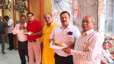 Photo of जेष्ठ और पुरुषोत्तम मास में उमड़ी श्रद्धा: आंदनी माता मंदिर चौक पर लगा विशाल भंडारा