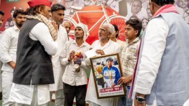 Photo of “2027 में सपा सरकार बनते ही पूरी होंगी पीड़ित परिवार की मांगें”; अखिलेश ने उठाई ₹50 लाख, सरकारी नौकरी और CBI जांच की मांग