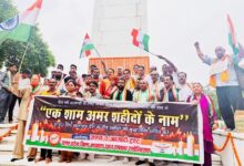 Photo of शहीद स्मारक पर जली 80 मोमबत्तियां, अमर शहीदों को भावभीनी श्रद्धांजलि